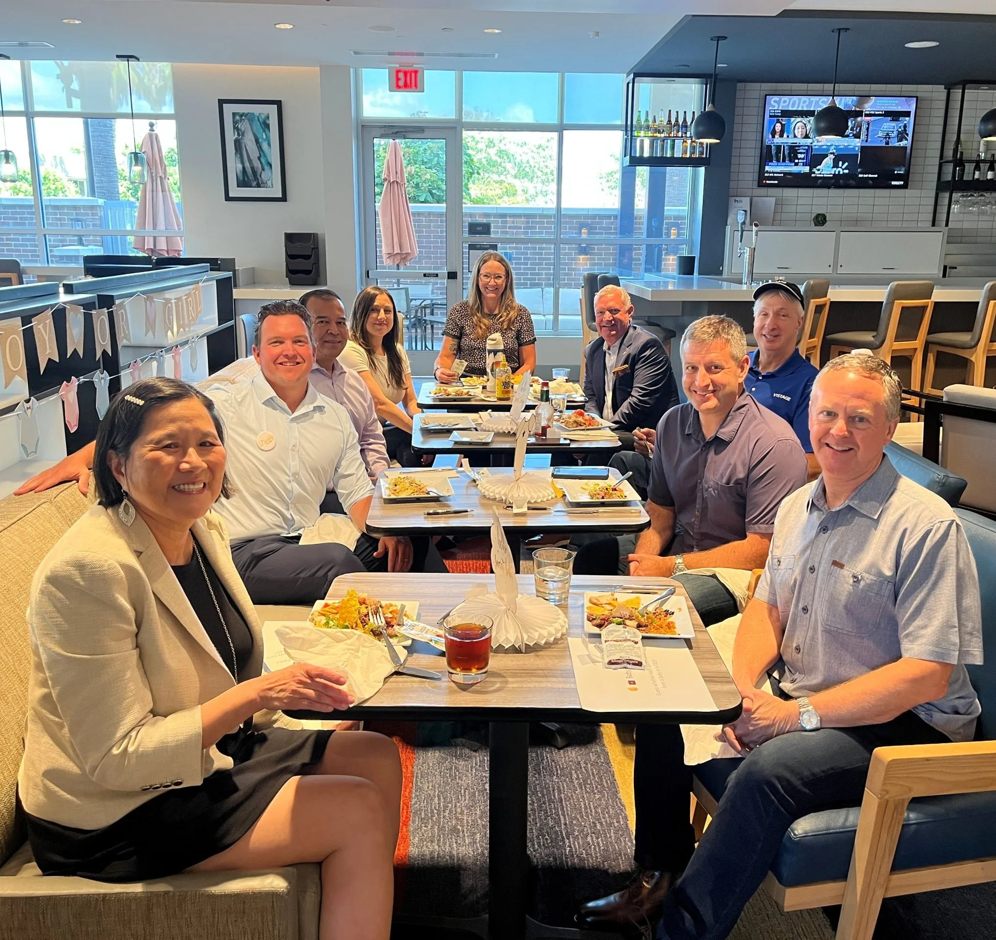 Group-lunch-2